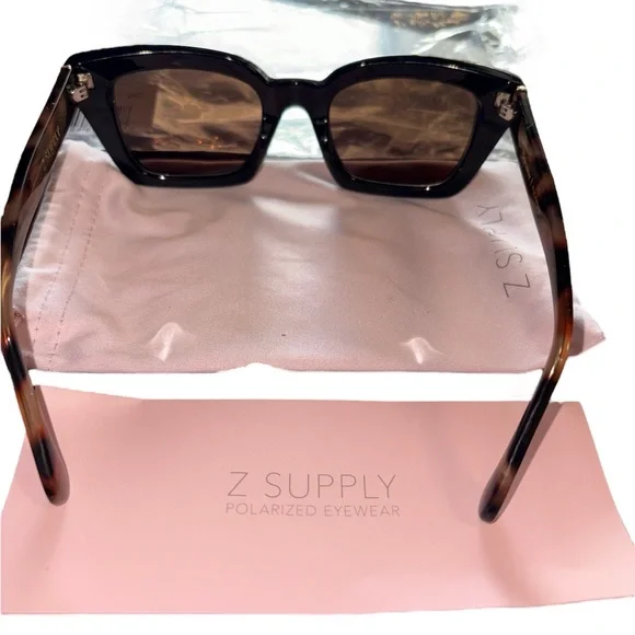 Z Supply Hideaway Sunglasses Polarized Cat eye Black Tortoiseshell Brown NWT - Picture 2 of 3